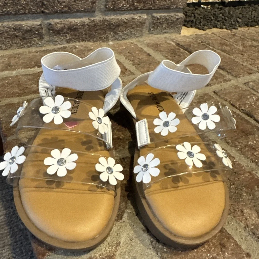 Steve Madden Jashlin White Strappy Flower Casual Sandals Size 11 Girls Kids #019